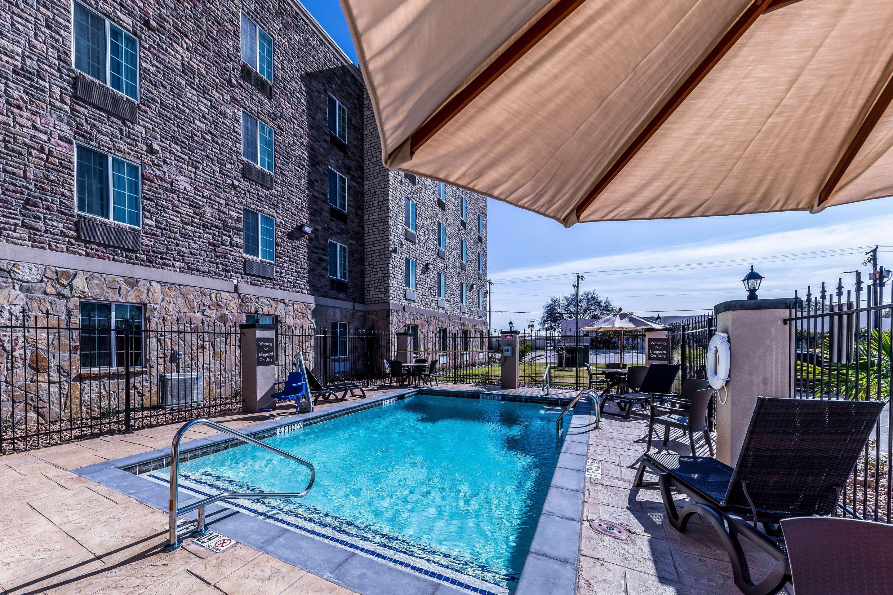 Comfort Suites Grand Prairie - Arlington North מראה חיצוני תמונה
